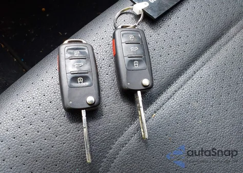 2013 Volkswagen Passat 2.0L Tdi Se from USA, damaged, VIN 1VWBN7A35DC104500